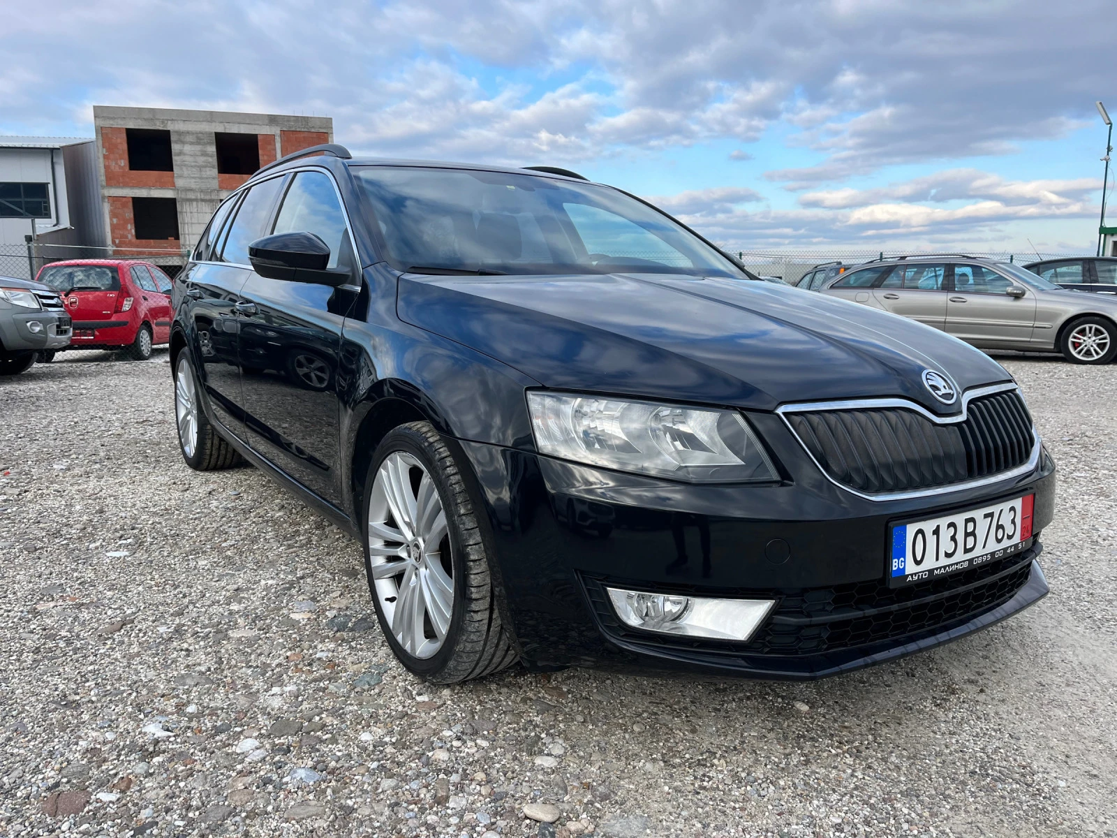 Skoda Octavia Евро 6, кожа, нави, автомат, парктроник  - изображение 3