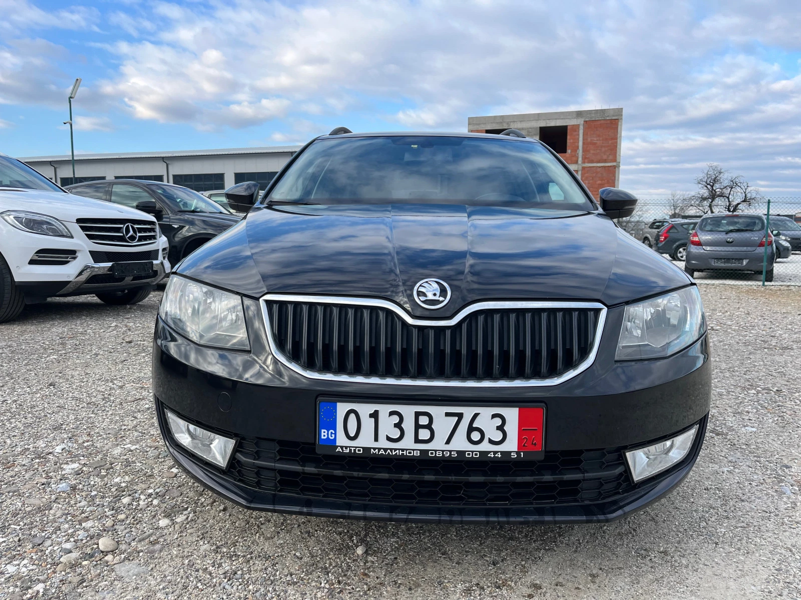 Skoda Octavia Евро 6, кожа, нави, автомат, парктроник  - изображение 2