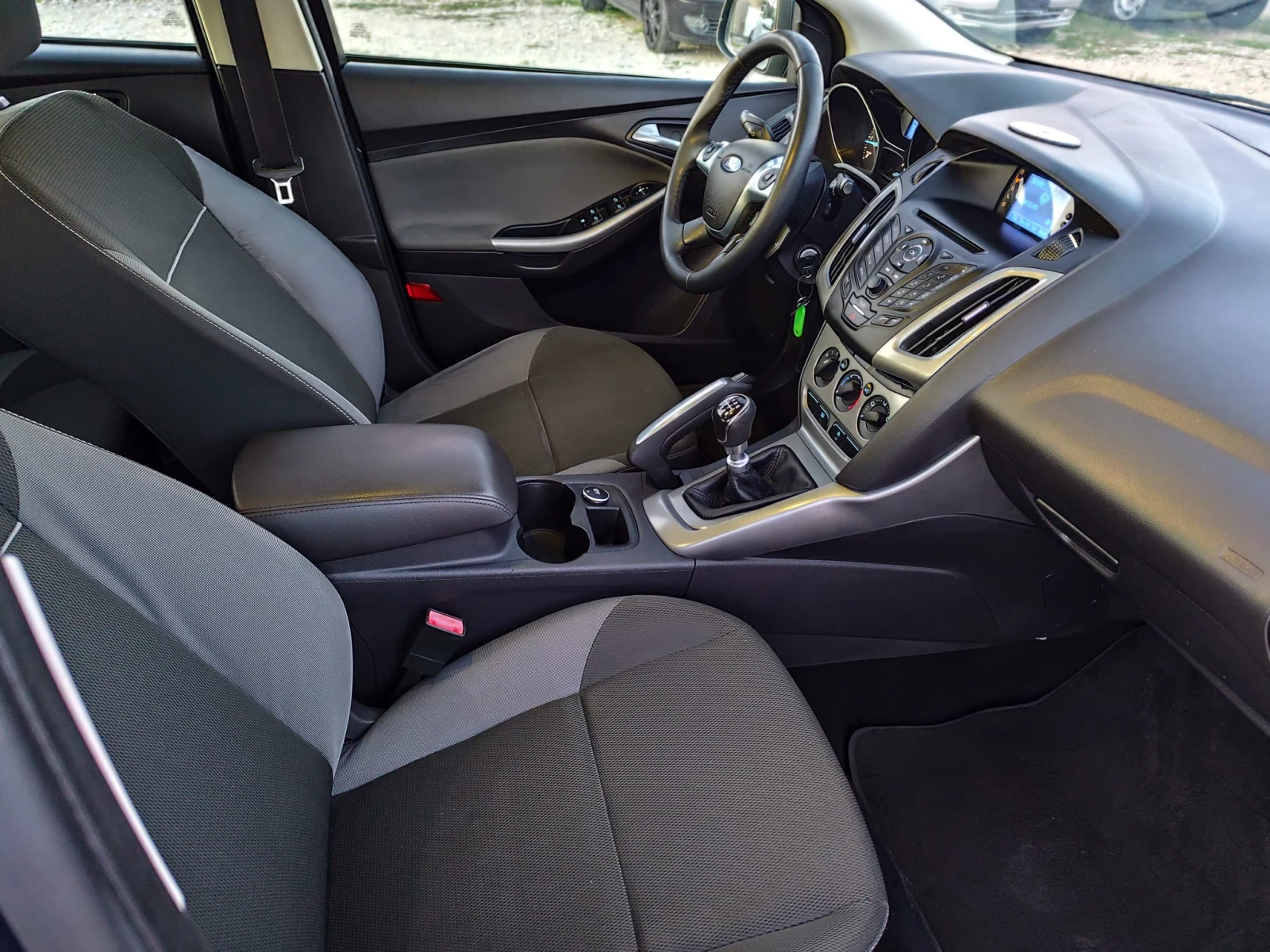 Ford Focus 1.6   | Mobile.bg   12