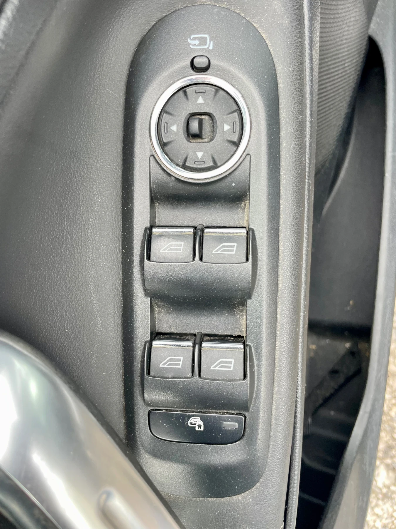 Ford S-Max 2, 0 tdi 163ks 7 mesta automatik - изображение 9