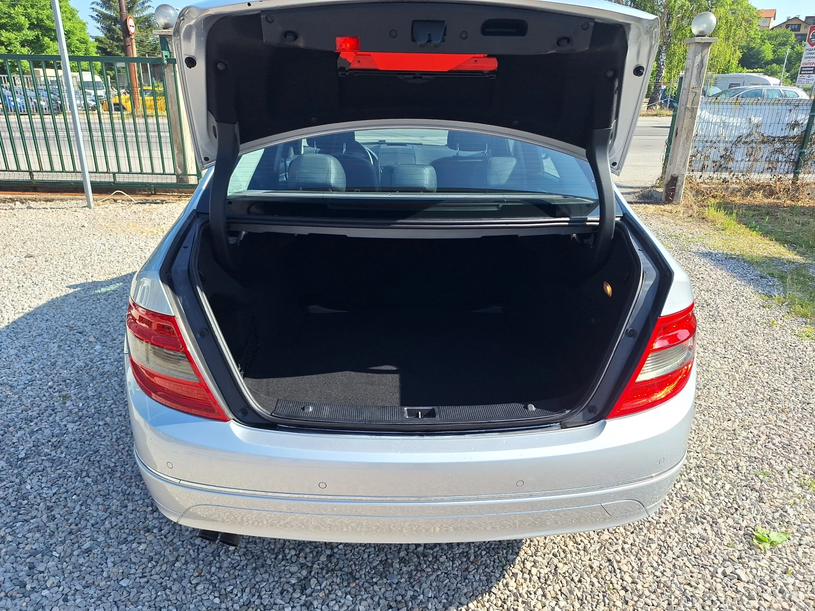 Mercedes-Benz C 200 2.0 cdi 136ks koja navi full Avantgarde! - изображение 9