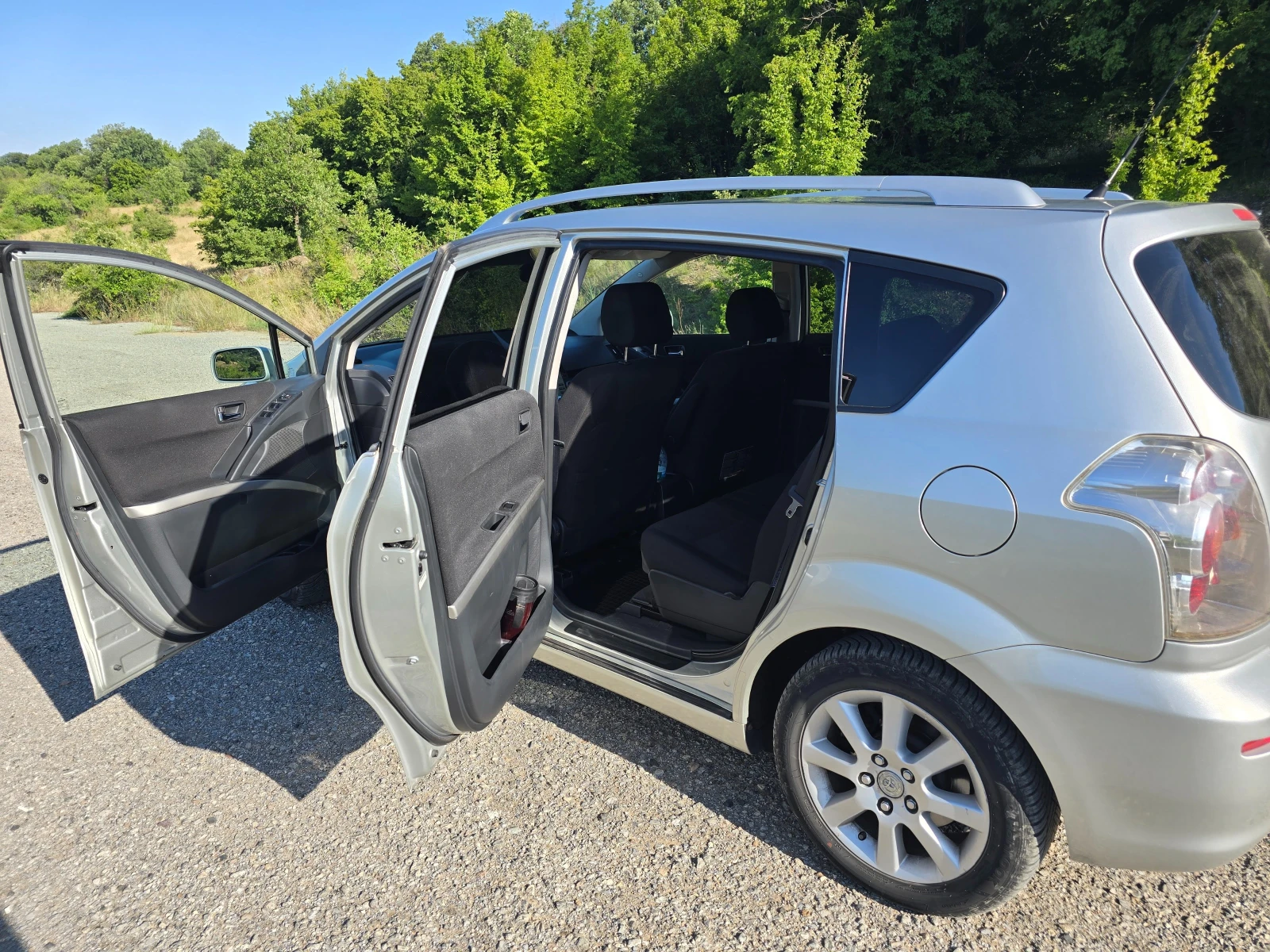 Toyota Corolla verso 1.8 VVT-i, 7 местна - изображение 10