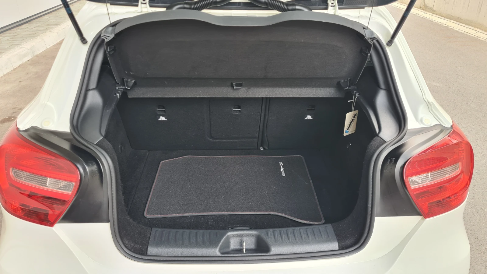 Mercedes-Benz A 220 AMG-LINE - изображение 10