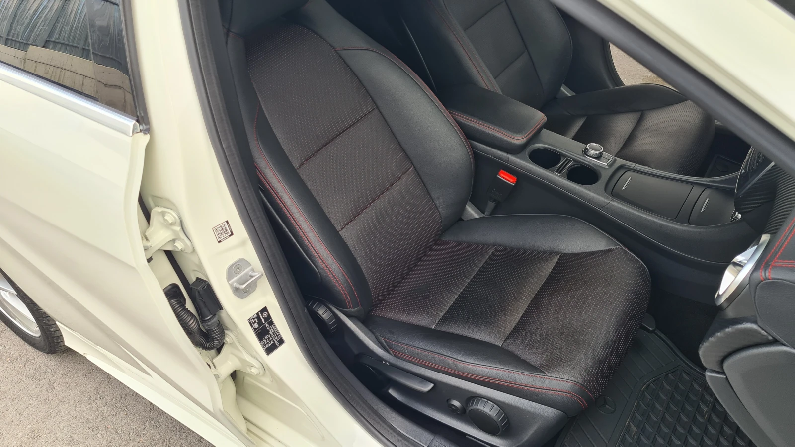 Mercedes-Benz A 220 AMG-LINE - изображение 6