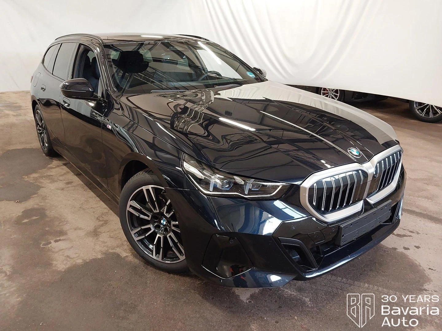 BMW 520 i Touring M Sport Paket Steptronic - изображение 4