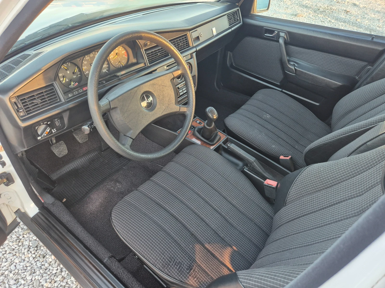 Mercedes-Benz 190 2.0i 122ps. VNOS ITALY | Mobile.bg � ����������� 13