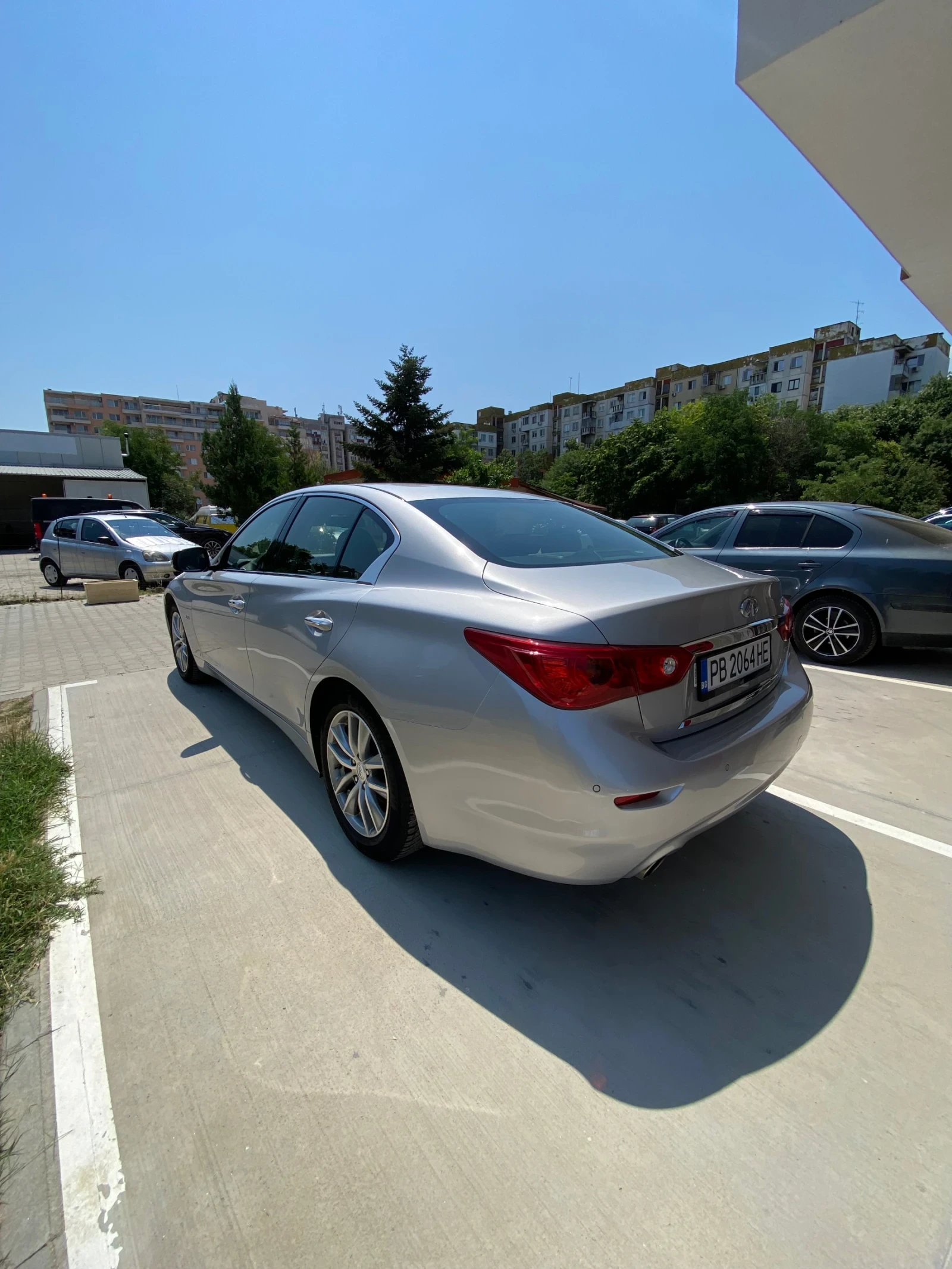 Infiniti Q50, снимка 4 - Автомобили и джипове - 53760339
