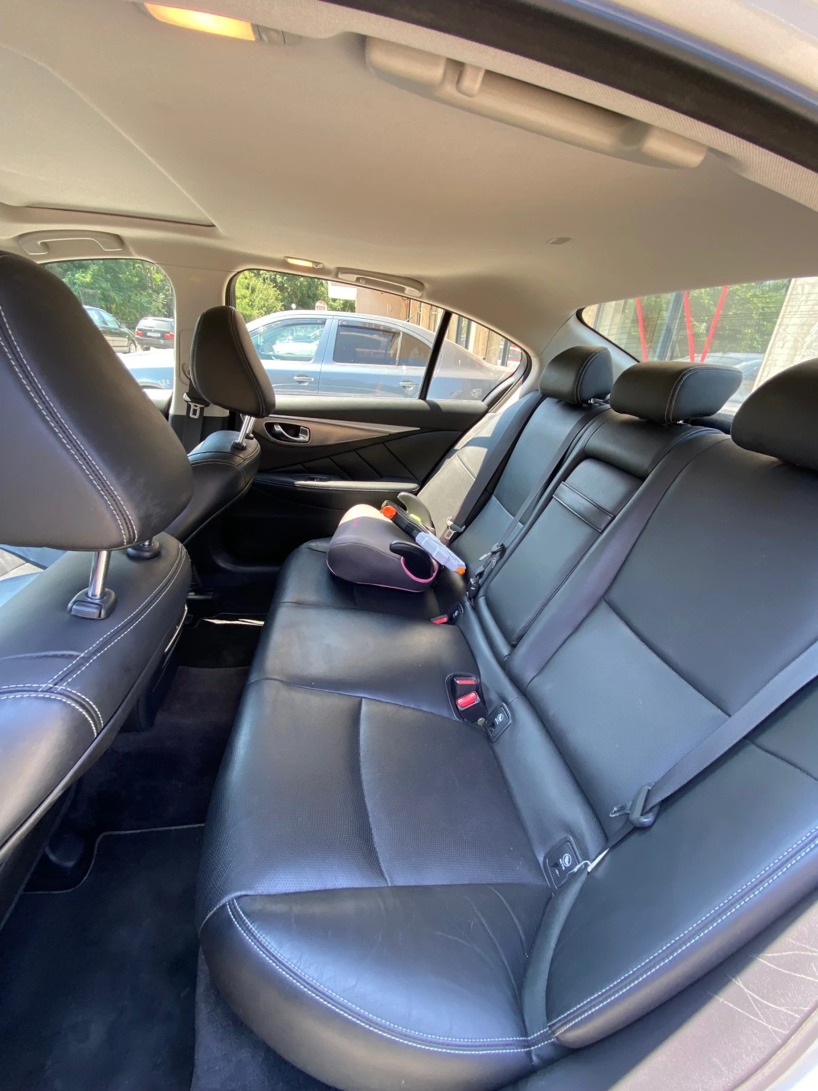 Infiniti Q50, снимка 9 - Автомобили и джипове - 53760339