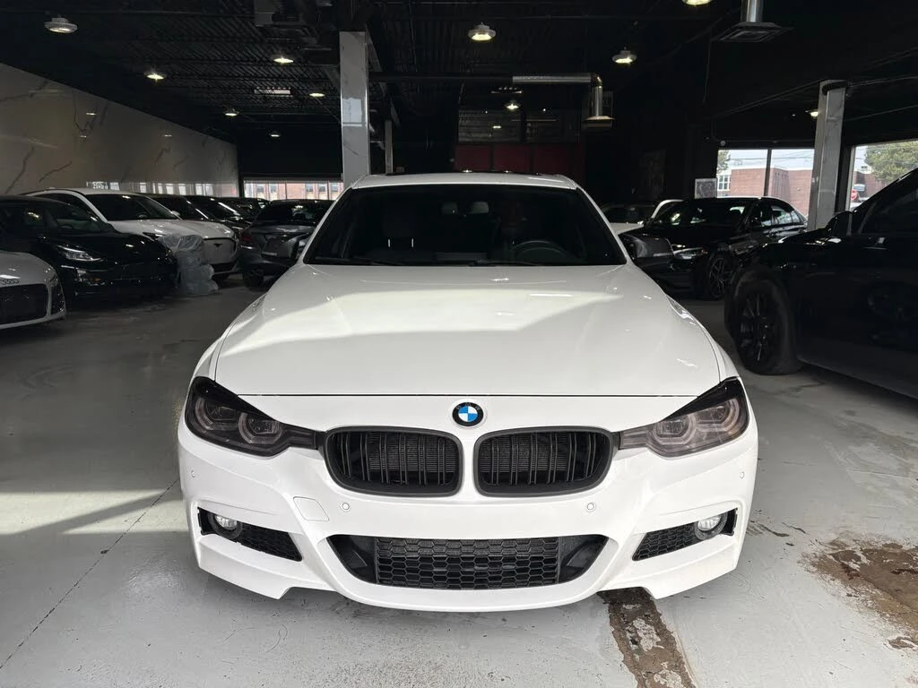 BMW 330 * xDrive * * HeadUp* AвтоКредит* (ЦЕНА ДО БГ), снимка 2 - Автомобили и джипове - 54112800