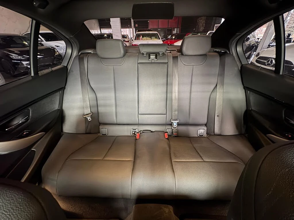 BMW 330 * xDrive * * HeadUp* AвтоКредит* (ЦЕНА ДО БГ), снимка 16 - Автомобили и джипове - 54112800