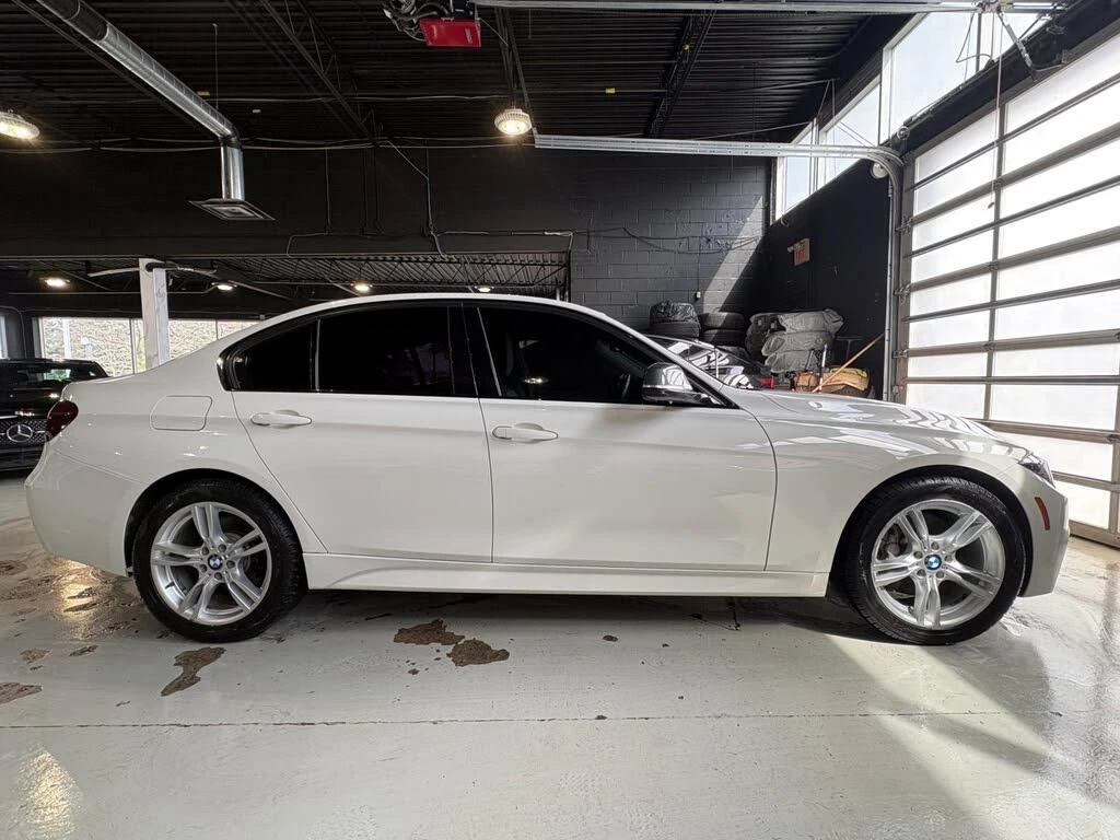 BMW 330 * xDrive * * HeadUp* AвтоКредит* (ЦЕНА ДО БГ), снимка 7 - Автомобили и джипове - 54112800