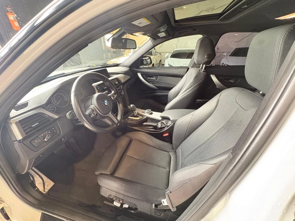 BMW 330 * xDrive * * HeadUp* AвтоКредит* (ЦЕНА ДО БГ), снимка 10 - Автомобили и джипове - 54112800