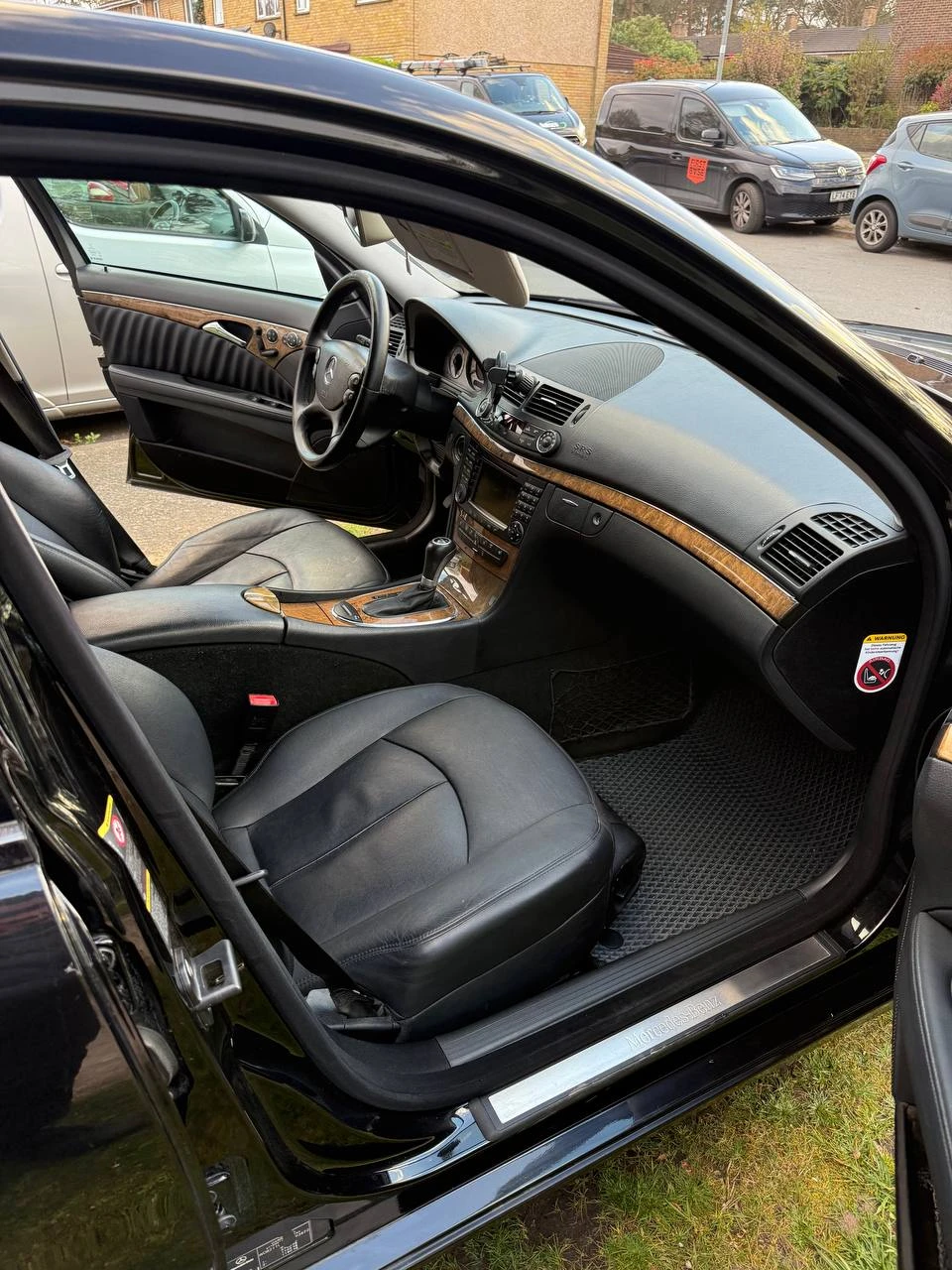 Mercedes-Benz E 280, снимка 9 - Автомобили и джипове - 54164501