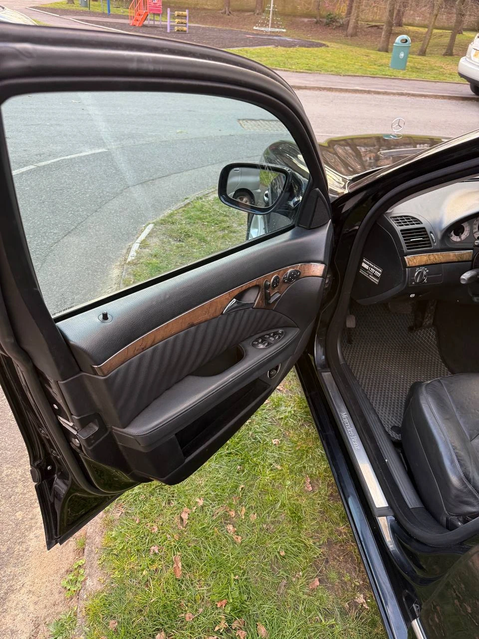 Mercedes-Benz E 280, снимка 12 - Автомобили и джипове - 54164501