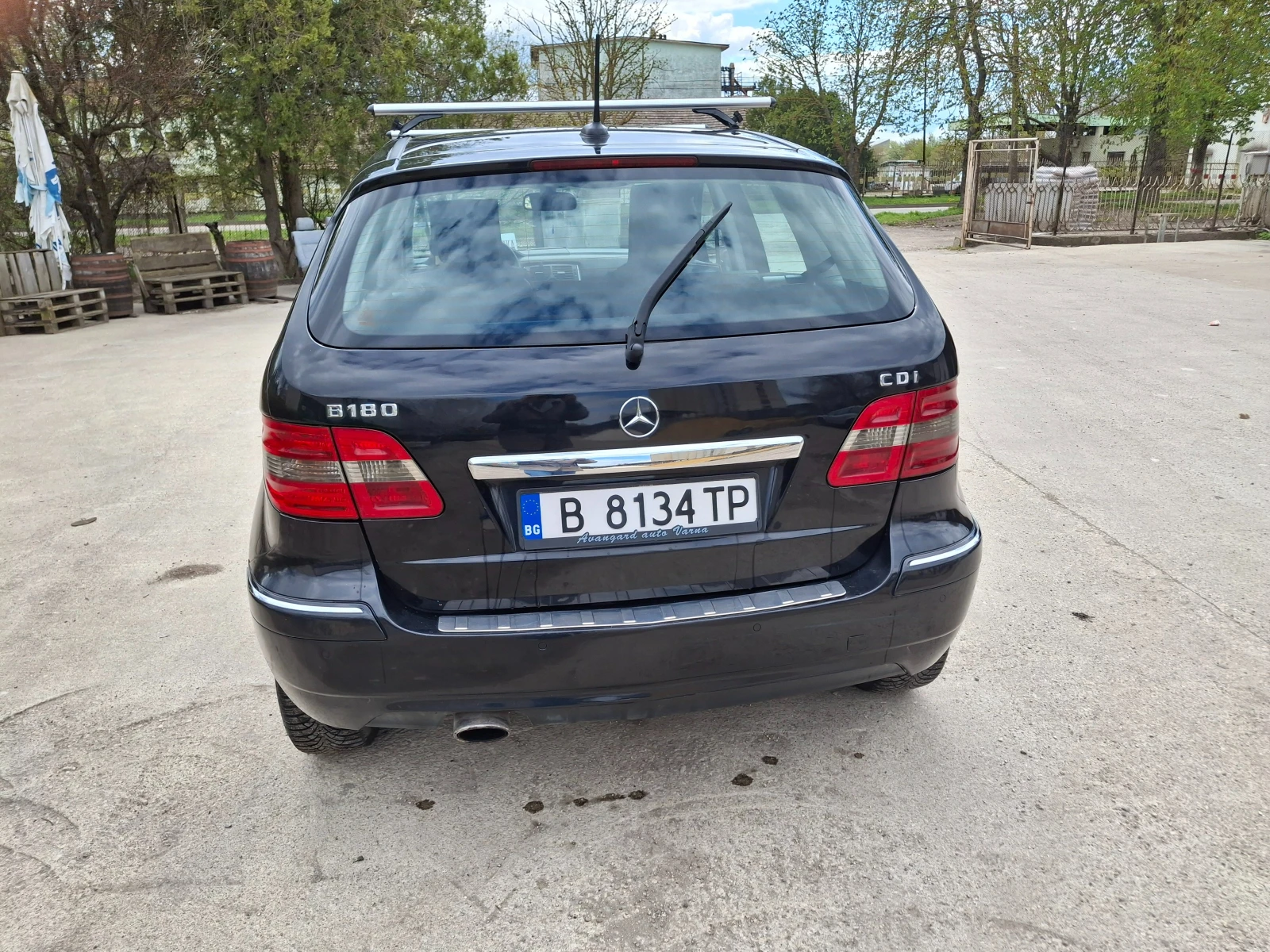 Mercedes-Benz B 180, снимка 4 - Автомобили и джипове - 54345805