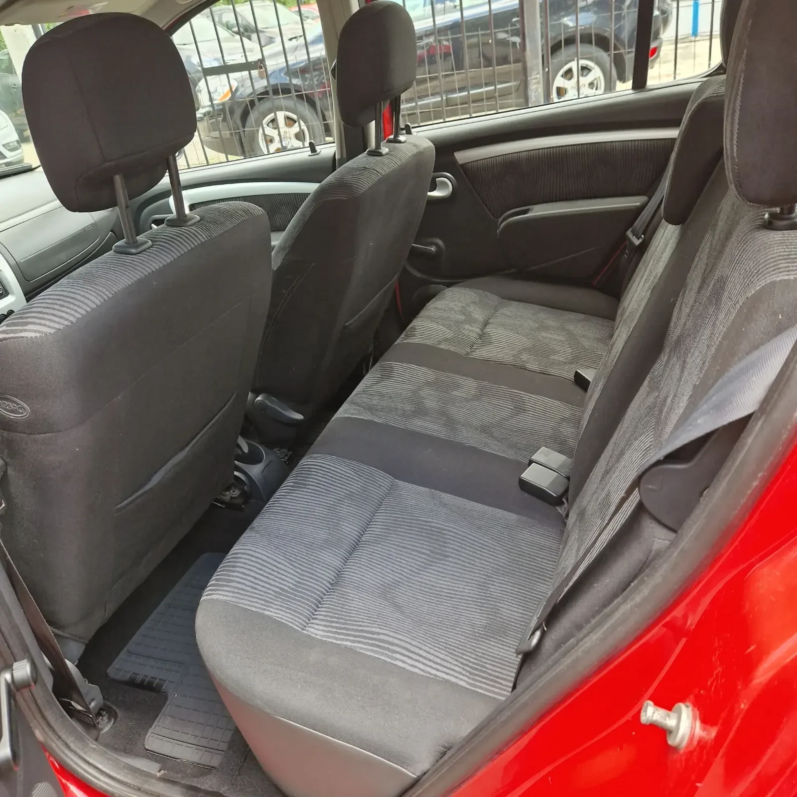 Dacia Sandero 1.2i  | Mobile.bg � ����������� 14