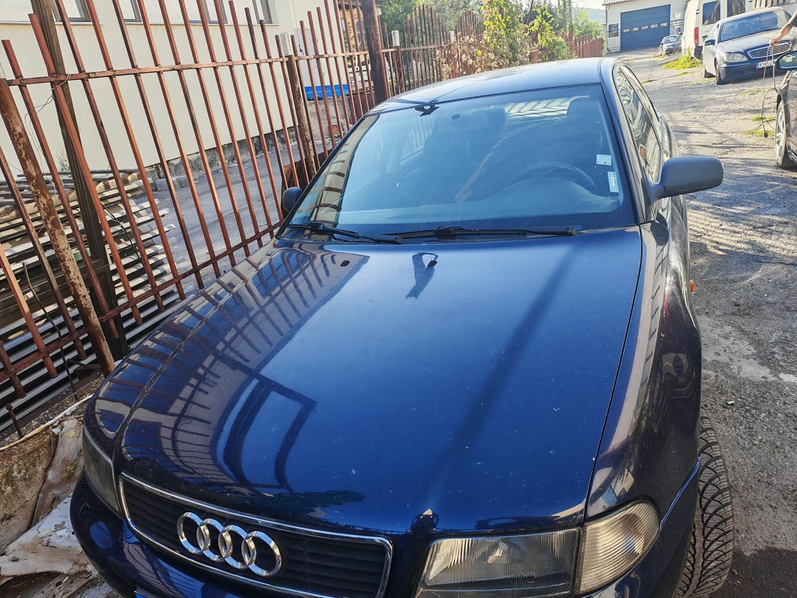 Audi A4 1.8 бензин, снимка 8 - Автомобили и джипове - 55962538