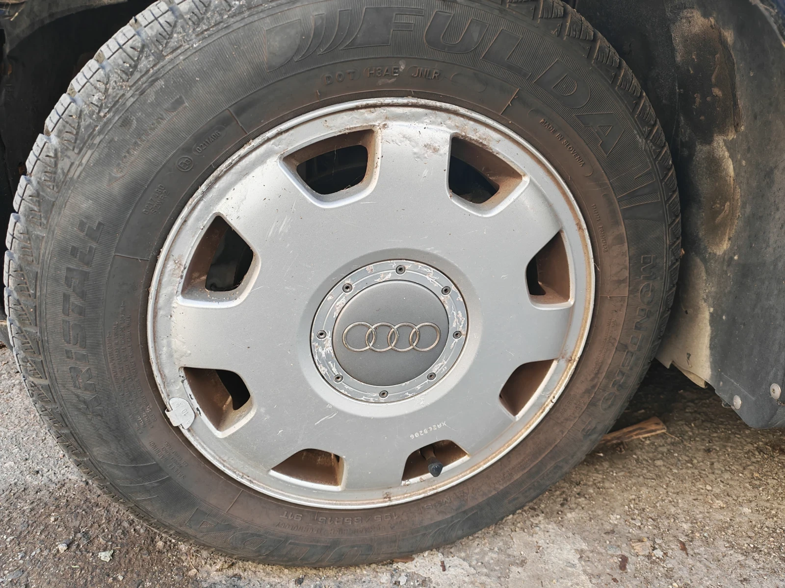 Audi A4 1.8 бензин, снимка 5 - Автомобили и джипове - 55962538