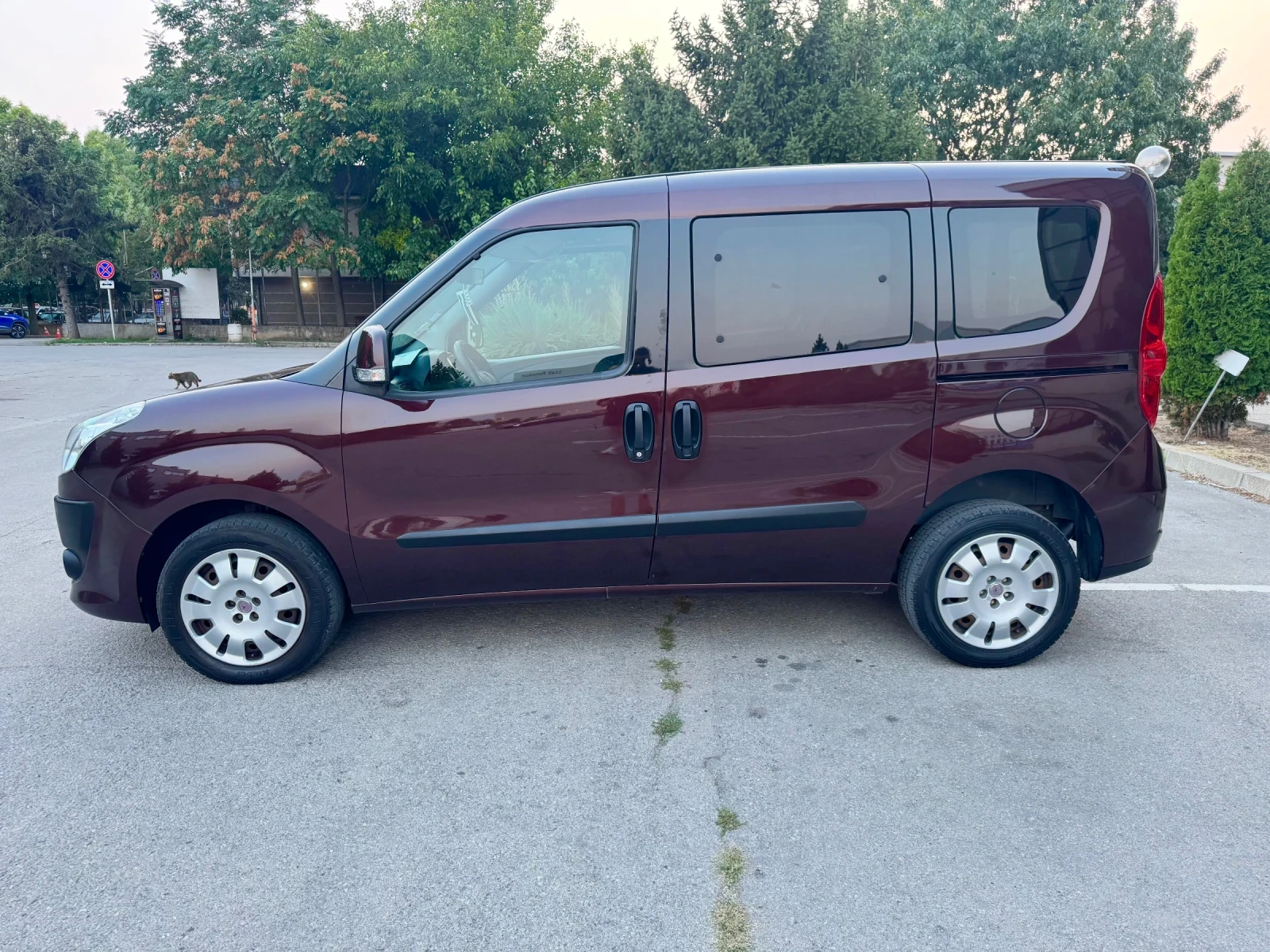 Fiat Doblo 1.3 Multijet, снимка 8 - Автомобили и джипове - 56046672