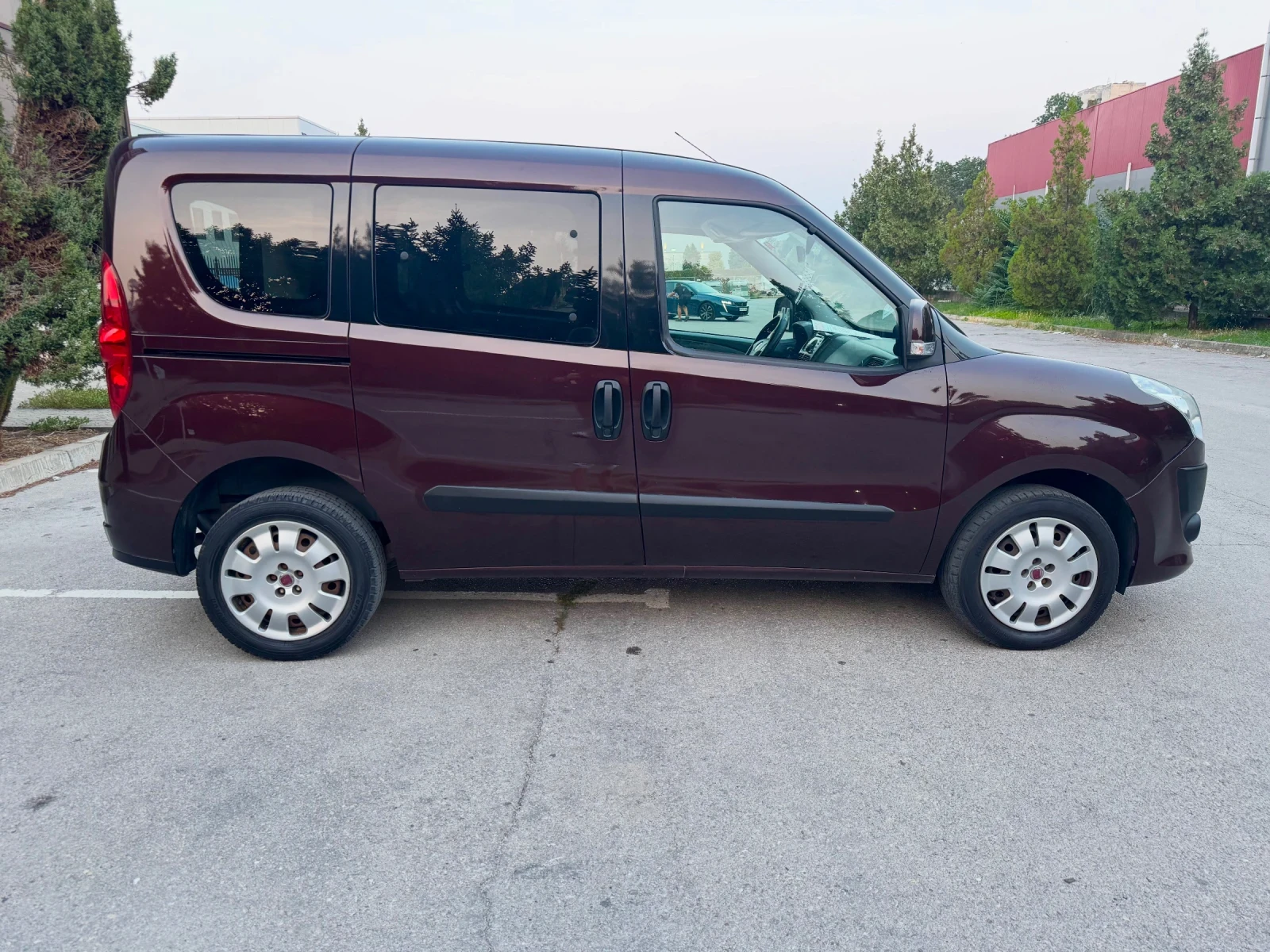 Fiat Doblo 1.3 Multijet, снимка 4 - Автомобили и джипове - 56046672