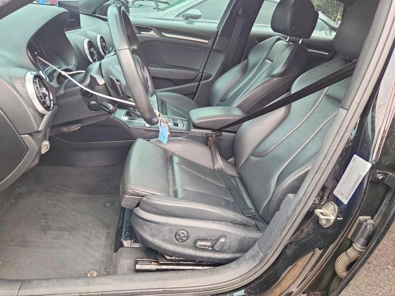 Audi A3 2.0l S-Line Premium Plus, снимка 7 - Автомобили и джипове - 56085944