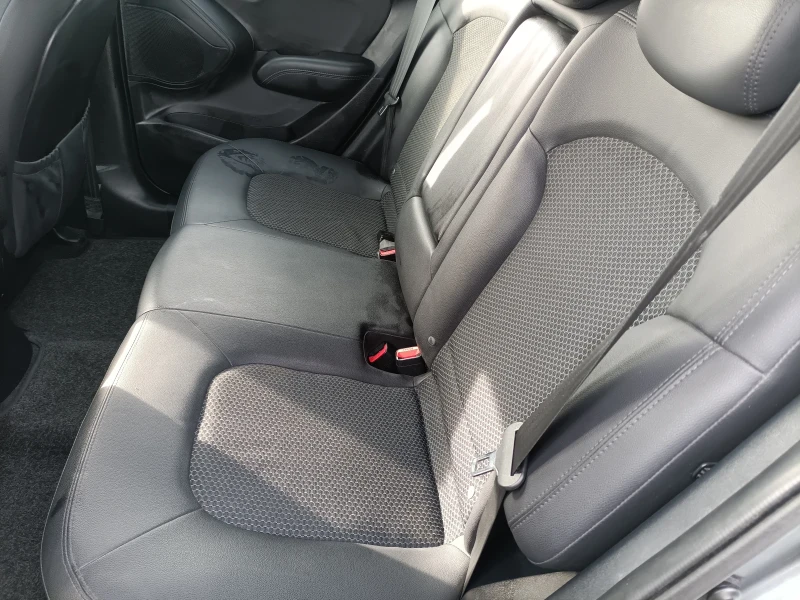 Hyundai IX35 1.7 Италия сервизна история , снимка 14 - Автомобили и джипове - 52830379