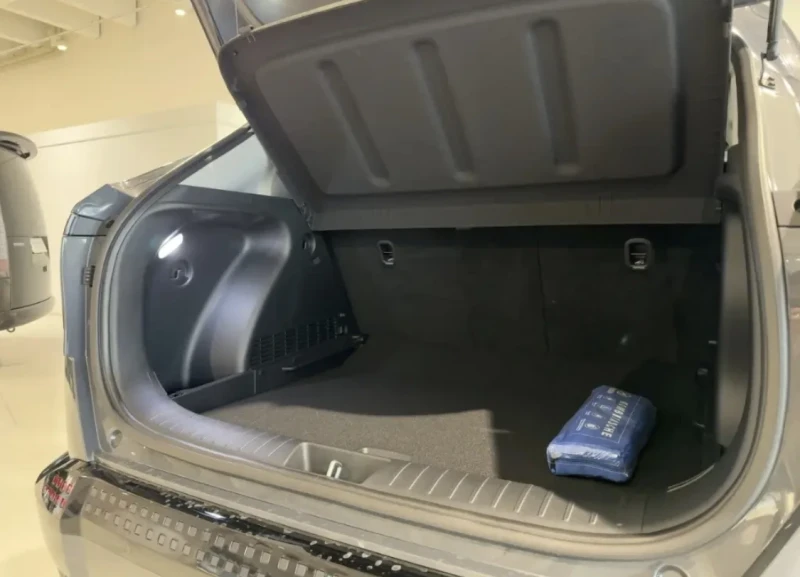 Hyundai Kona, снимка 13 - Автомобили и джипове - 53075624