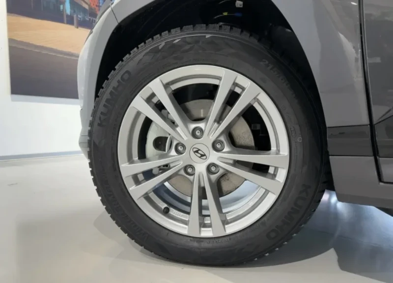 Hyundai Kona, снимка 6 - Автомобили и джипове - 53075624