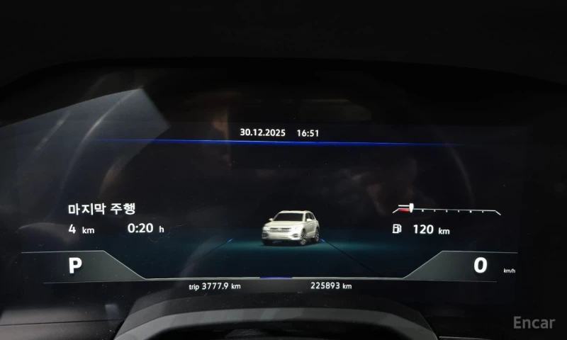 VW Touareg, снимка 8 - Автомобили и джипове - 53141607