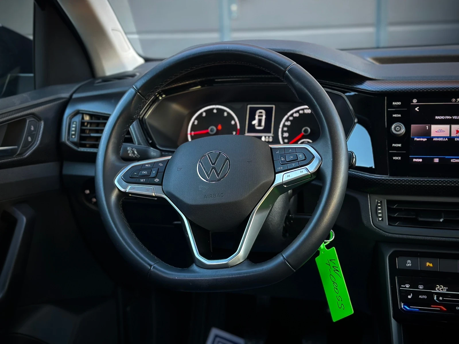 VW T-Cross 1.0TSI Гаранция CarPlay - изображение 9