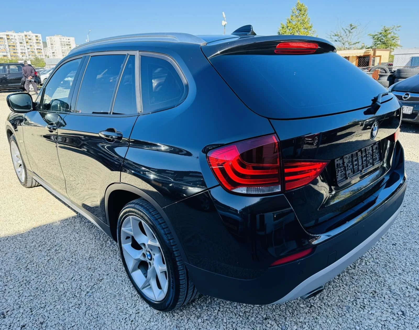 BMW X1 2.3D Xdrive - изображение 3