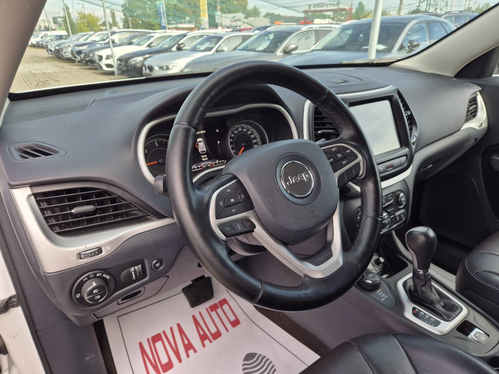 Jeep Cherokee 2.0D-LIMITED-AUTOMATIC - изображение 8