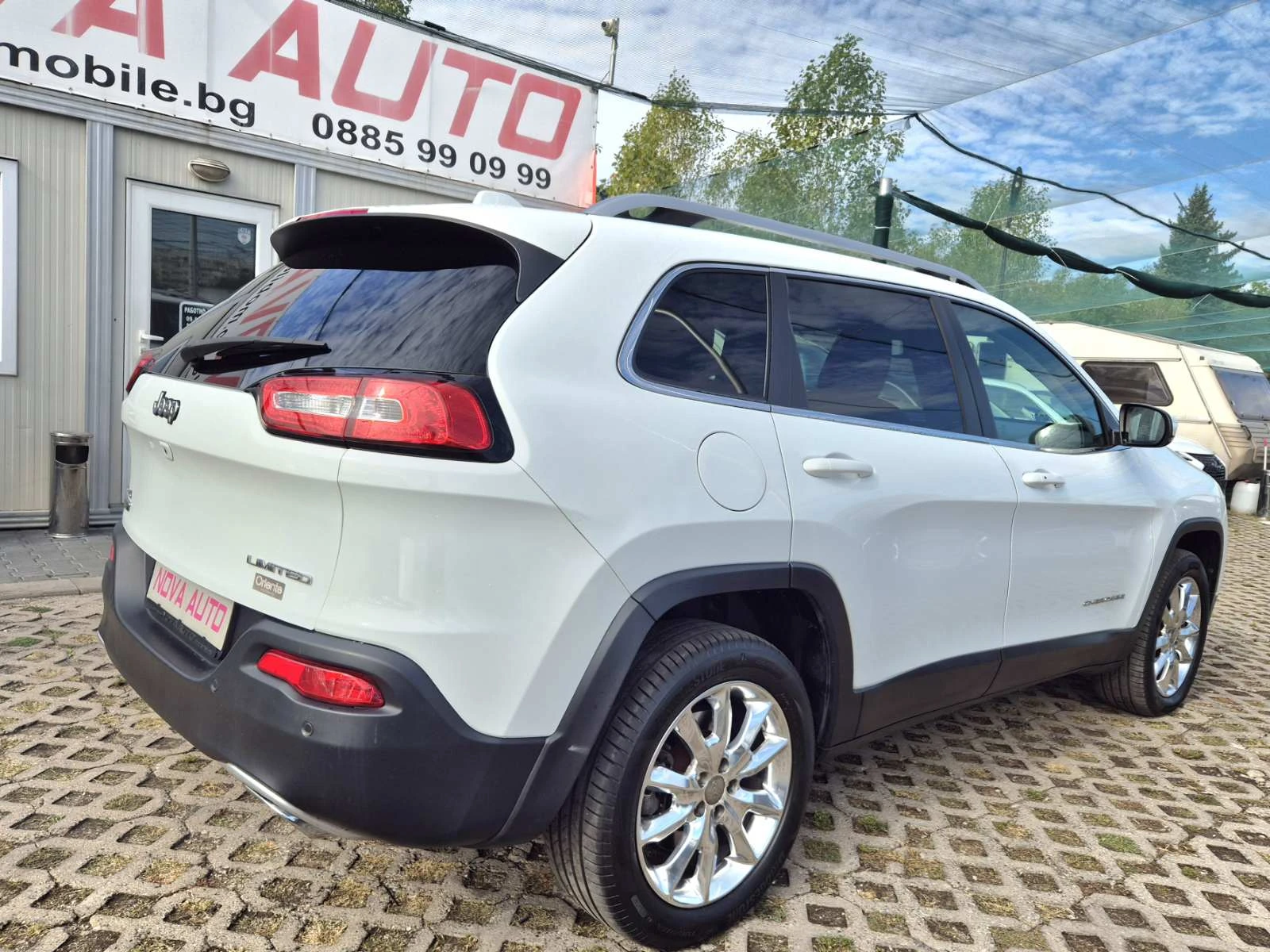 Jeep Cherokee 2.0D-LIMITED-AUTOMATIC - изображение 4