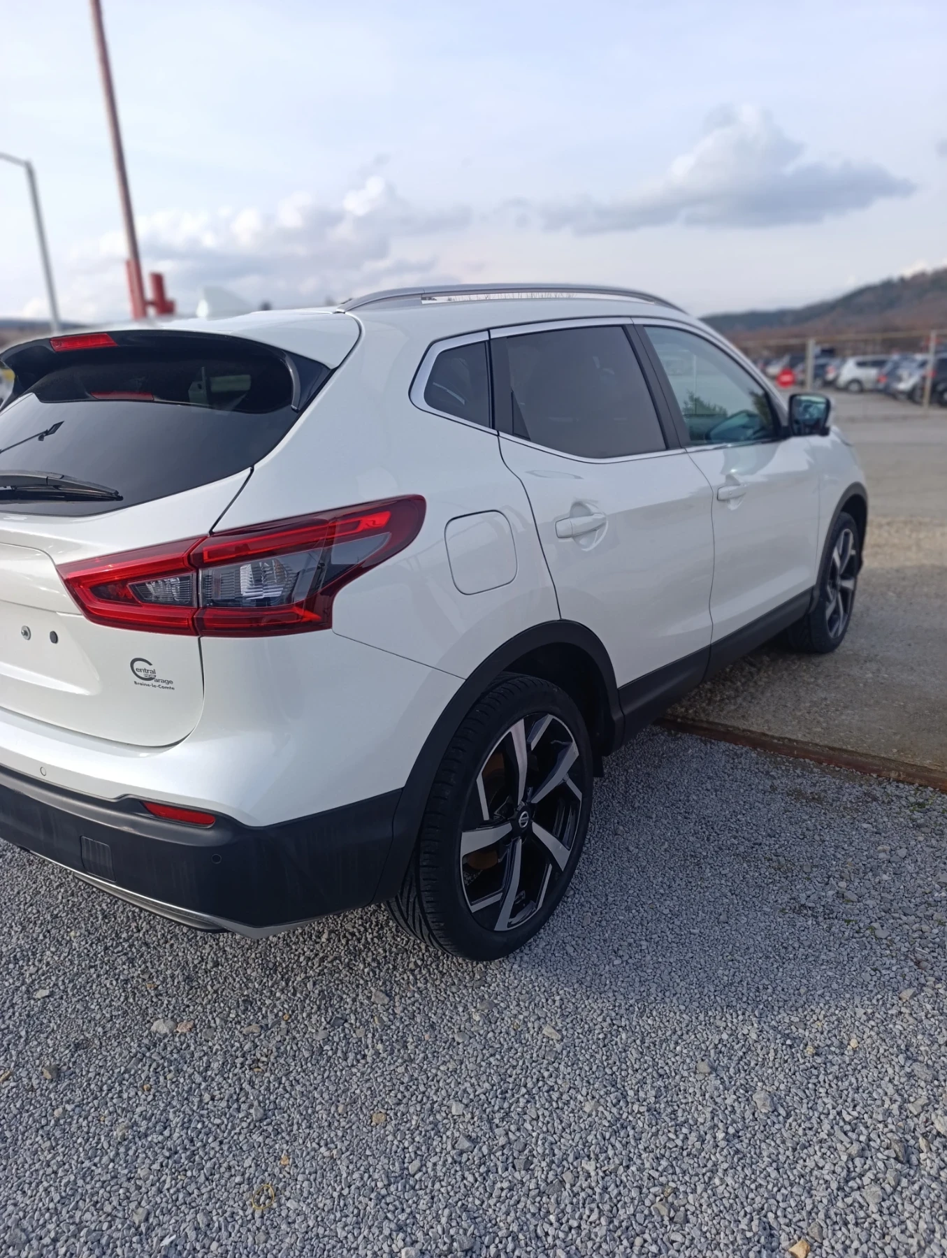 Nissan Qashqai 1.2 i* 097 000 KM* FULL EXTRA* COC* KTEO* Pano* 36 - изображение 4