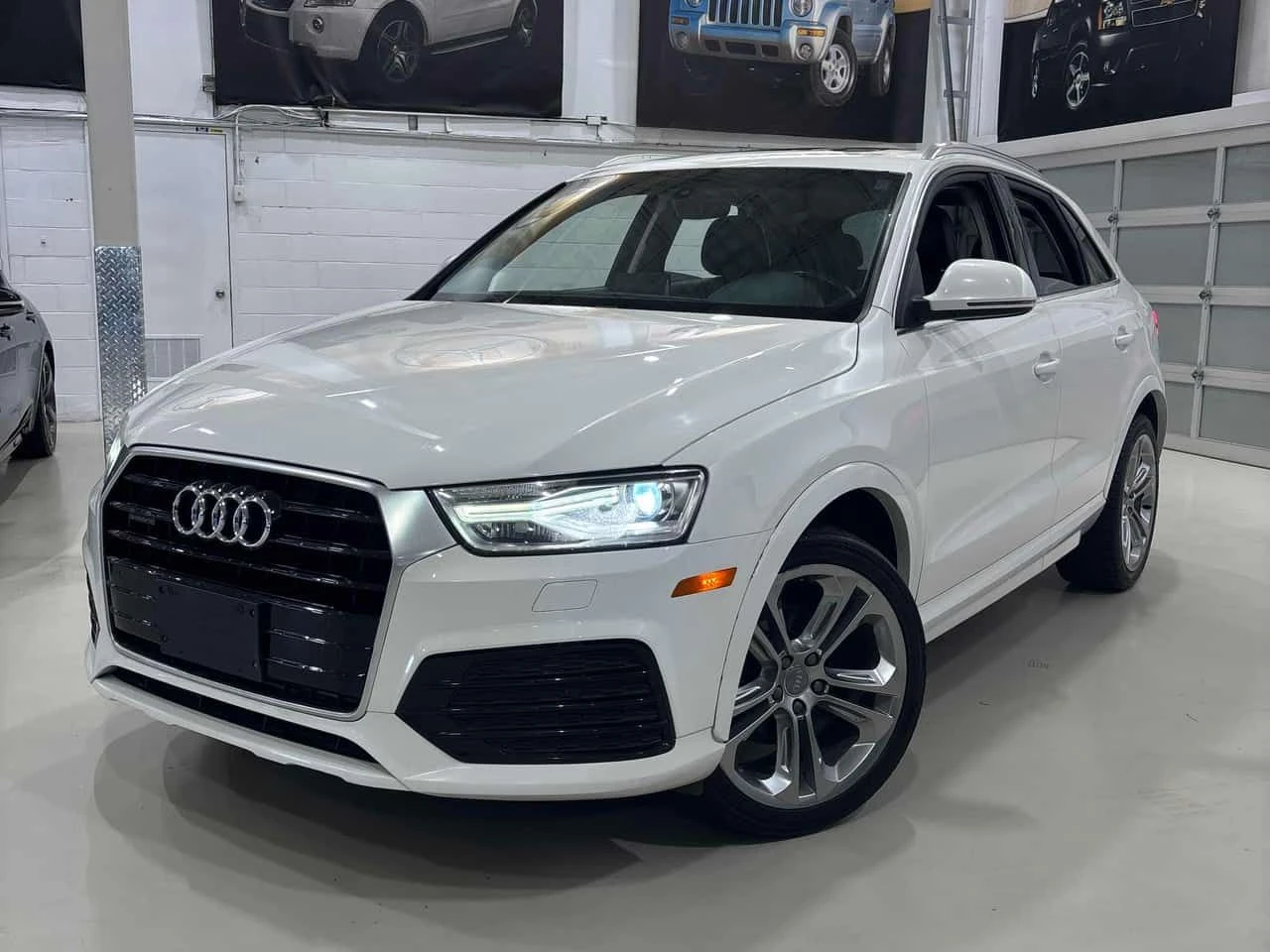 Audi Q3 Progressiv/ПАНОРАМА/ПОДГРЕВИ