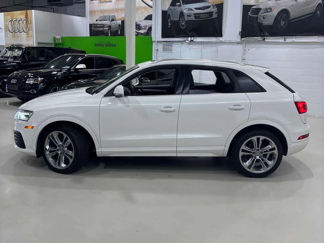 Audi Q3 Progressiv/ПАНОРАМА/ПОДГРЕВИ, снимка 3 - Автомобили и джипове - 55157897