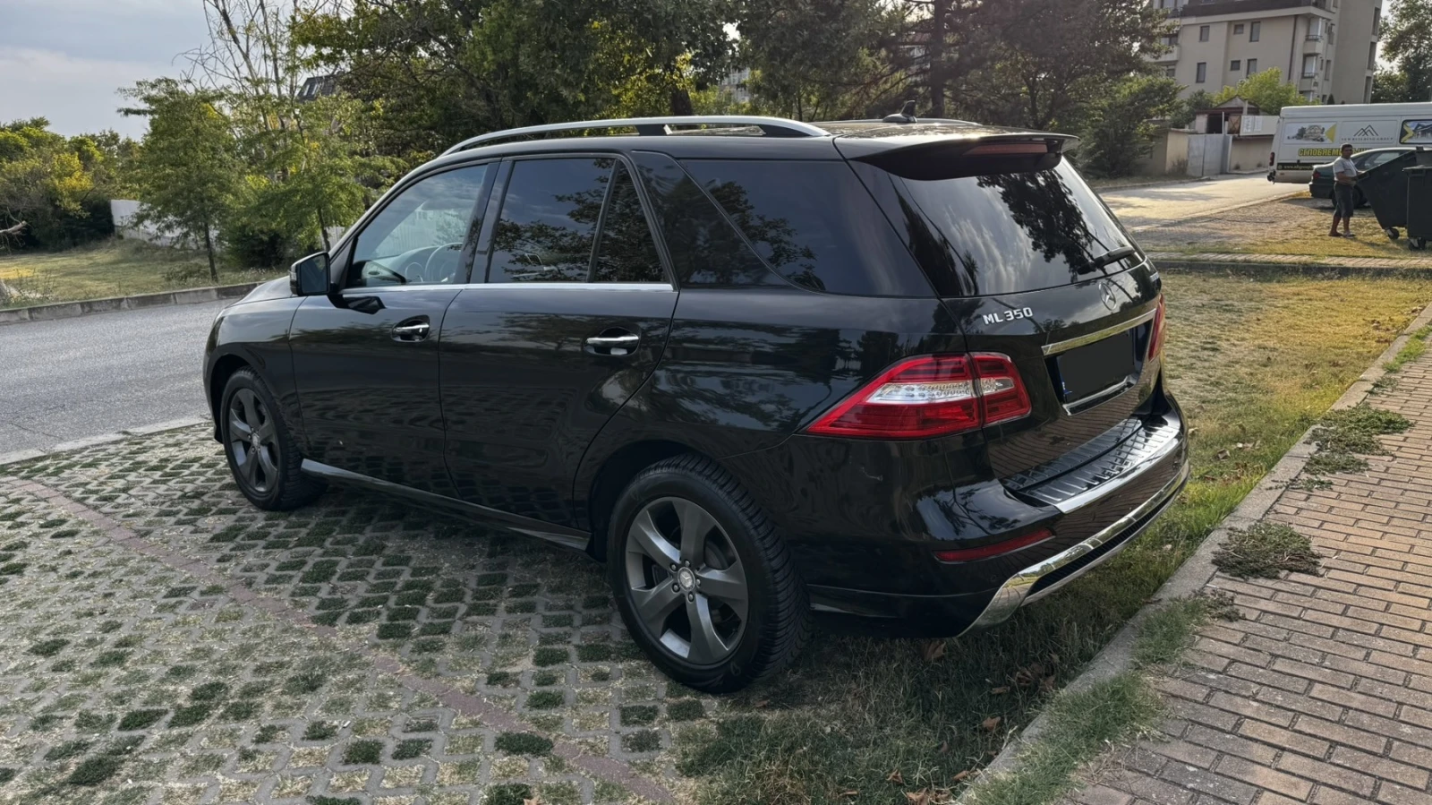 Mercedes-Benz ML 350 AMG/Харман/ПАНО/Кейлес, снимка 8 - Автомобили и джипове - 55655477