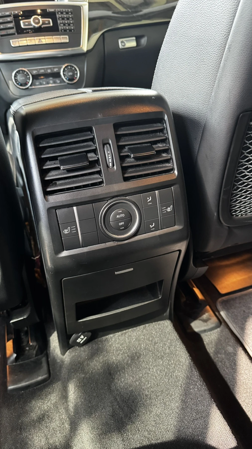 Mercedes-Benz ML 350 AMG 4MATIC BlueTEC , снимка 7 - Автомобили и джипове - 55655477