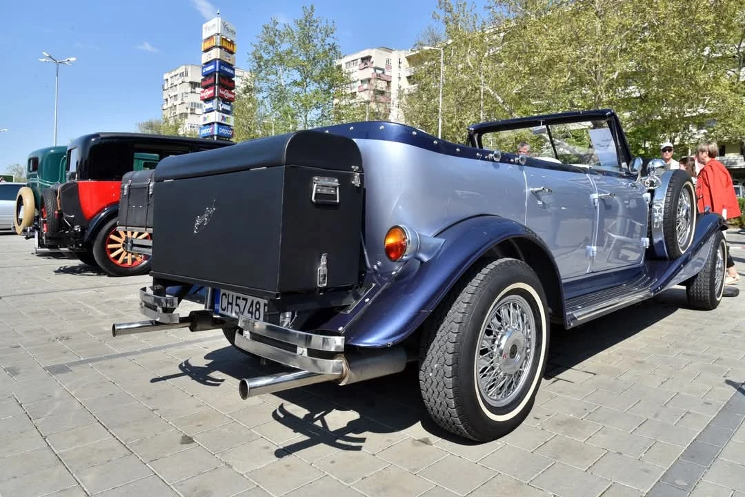 Други Друг Beauford , снимка 4 - Автомобили и джипове - 55905321