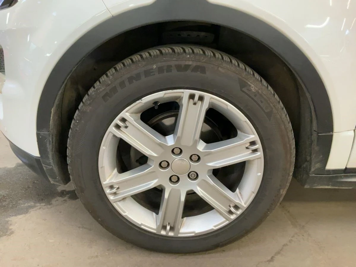 Land Rover Evoque 2.2 Dynamic, снимка 16 - Автомобили и джипове - 56426432