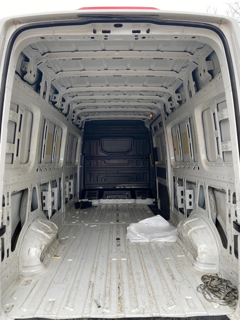 VW Crafter, снимка 17 - Бусове и автобуси - 53286044