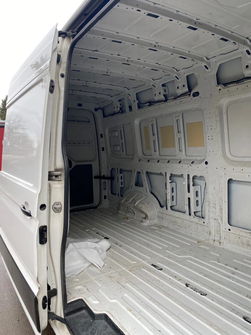 VW Crafter, снимка 16 - Бусове и автобуси - 53286044