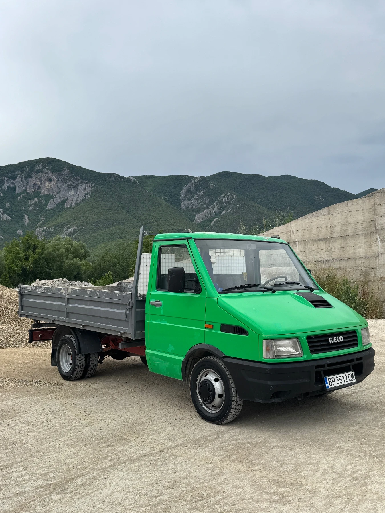 Iveco 35-8 Тристранен самосвал, снимка 5 - Бусове и автобуси - 55589444
