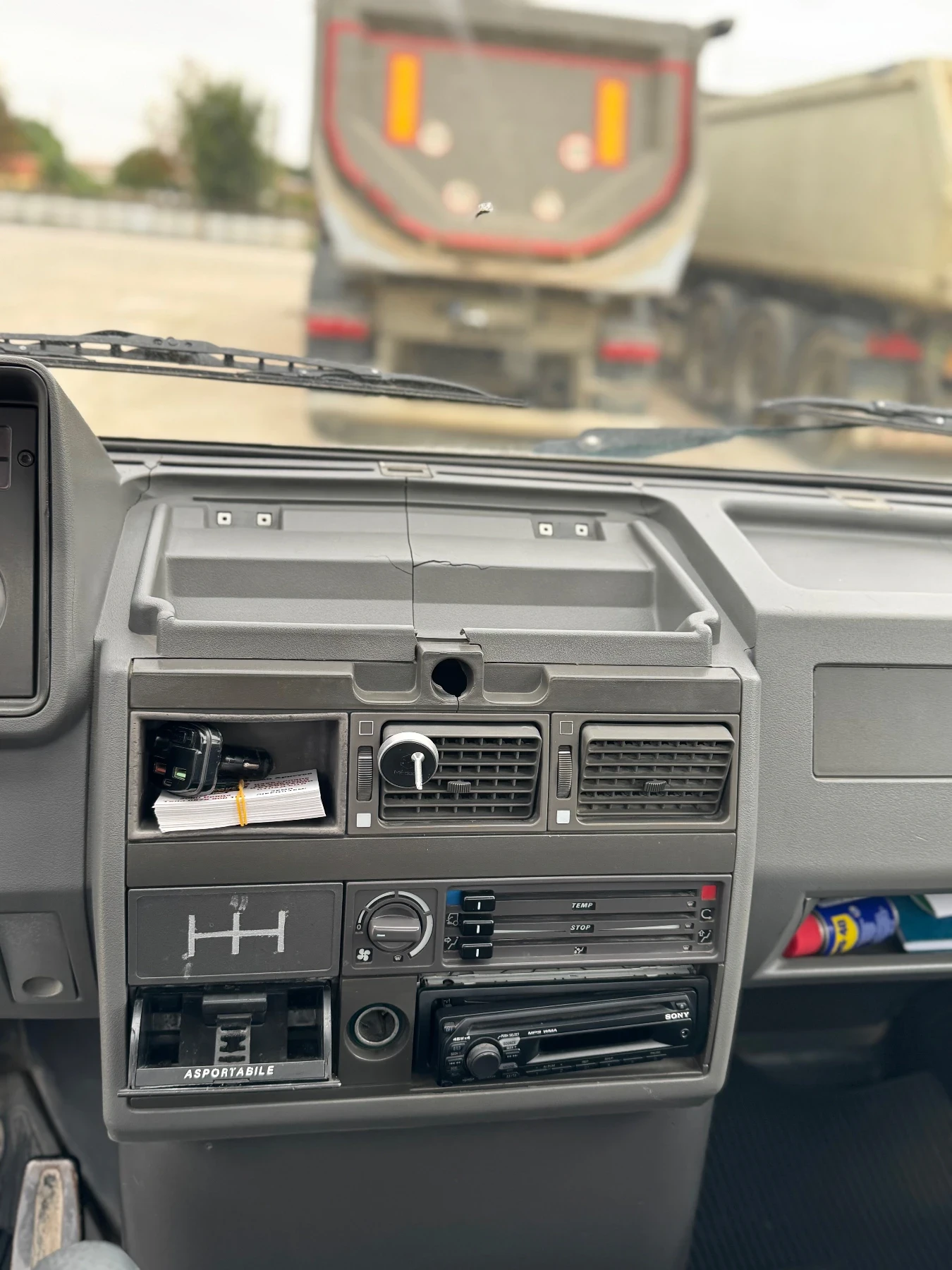 Iveco 35-8 Тристранен самосвал, снимка 13 - Бусове и автобуси - 55589444