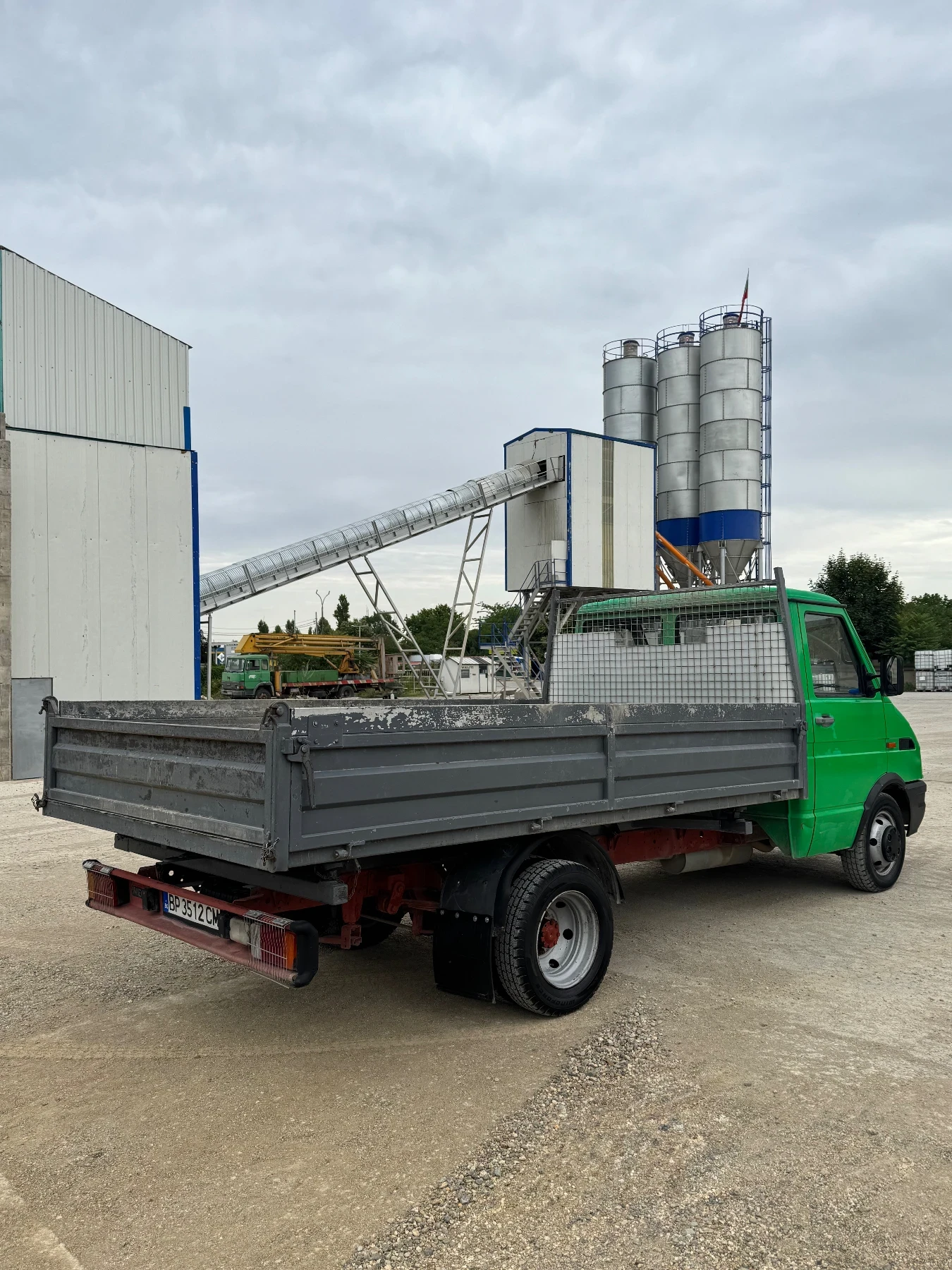 Iveco 35-8 Тристранен самосвал, снимка 4 - Бусове и автобуси - 55589444