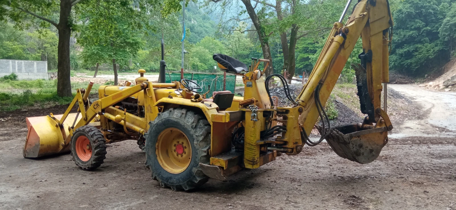  Case 580CK | Mobile.bg   2