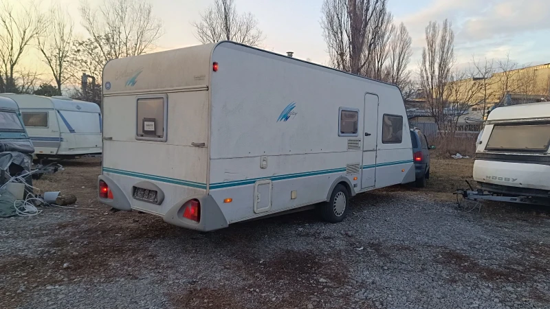 Каравана Knaus Eifelland 560 баня, форселт , снимка 2 - Каравани и кемпери - 49177470