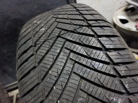 Гуми Всесезонни 245/45R18, снимка 2 - Гуми и джанти - 39148307