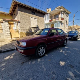 VW Vento 1.8 | Mobile.bg    3