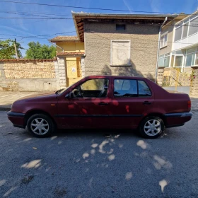 VW Vento 1.8 | Mobile.bg    2